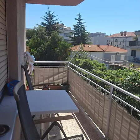 Apartman Zoi Lejlighed